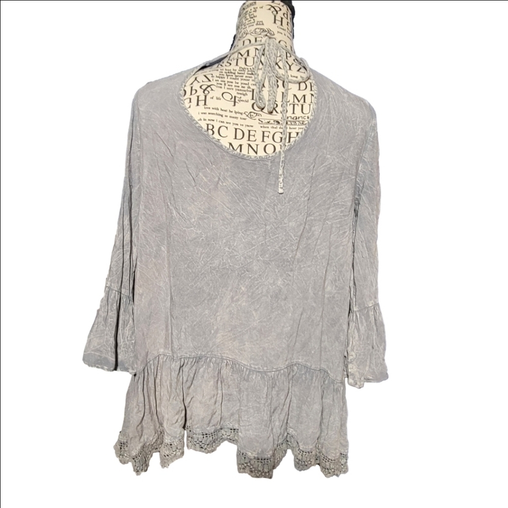 Altar'd State womens medium blouse - Picture 3 of 4